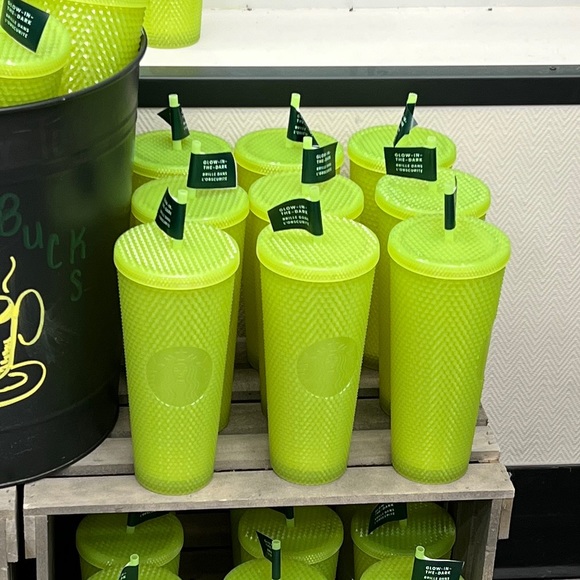 Venti Glow in the dark Fall 2022 Release NWT - Picture 4 of 4